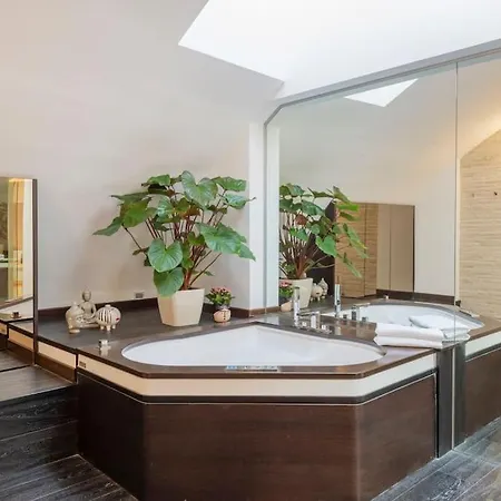 Piscina Interna Privata E A