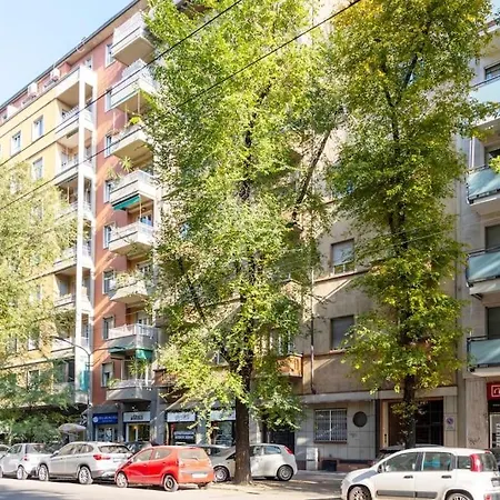 Piscina Interna Privata E A מילאנו