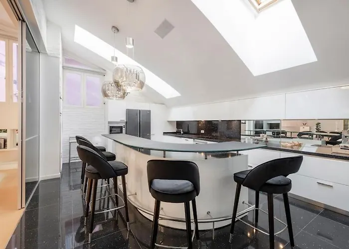 Piscina Interna Privata E A Apartmán