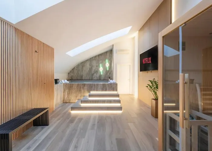 Piscina Interna Privata E A Apartmán