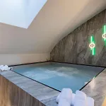 Piscina Interna Privata E A