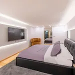 Piscina Interna Privata E A アパート *