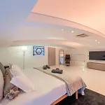 アパート Piscina Interna Privata E A ミラノ