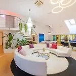 Piscina Interna Privata E A アパート
