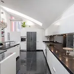 Piscina Interna Privata E A アパート ミラノ
