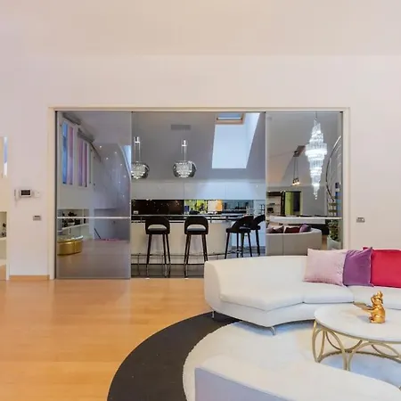 Piscina Interna Privata E A * 米兰