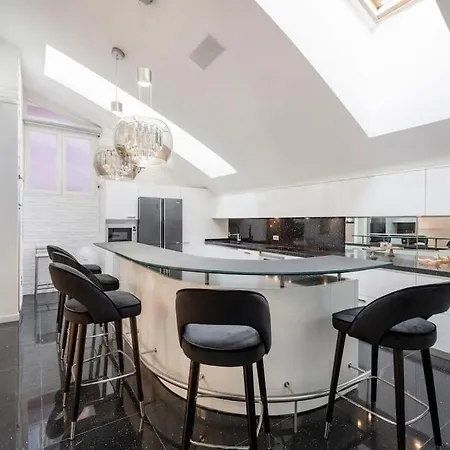 Piscina Interna Privata E A Апартаменты