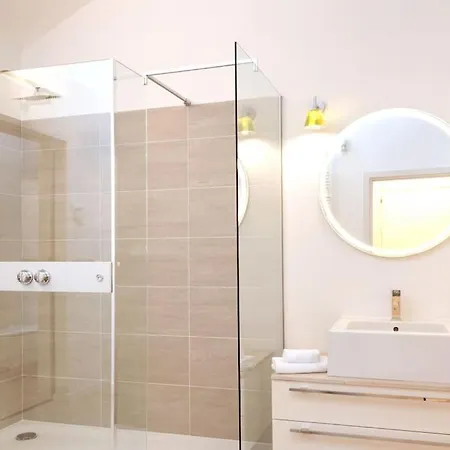 Piscina Interna Privata E A 公寓